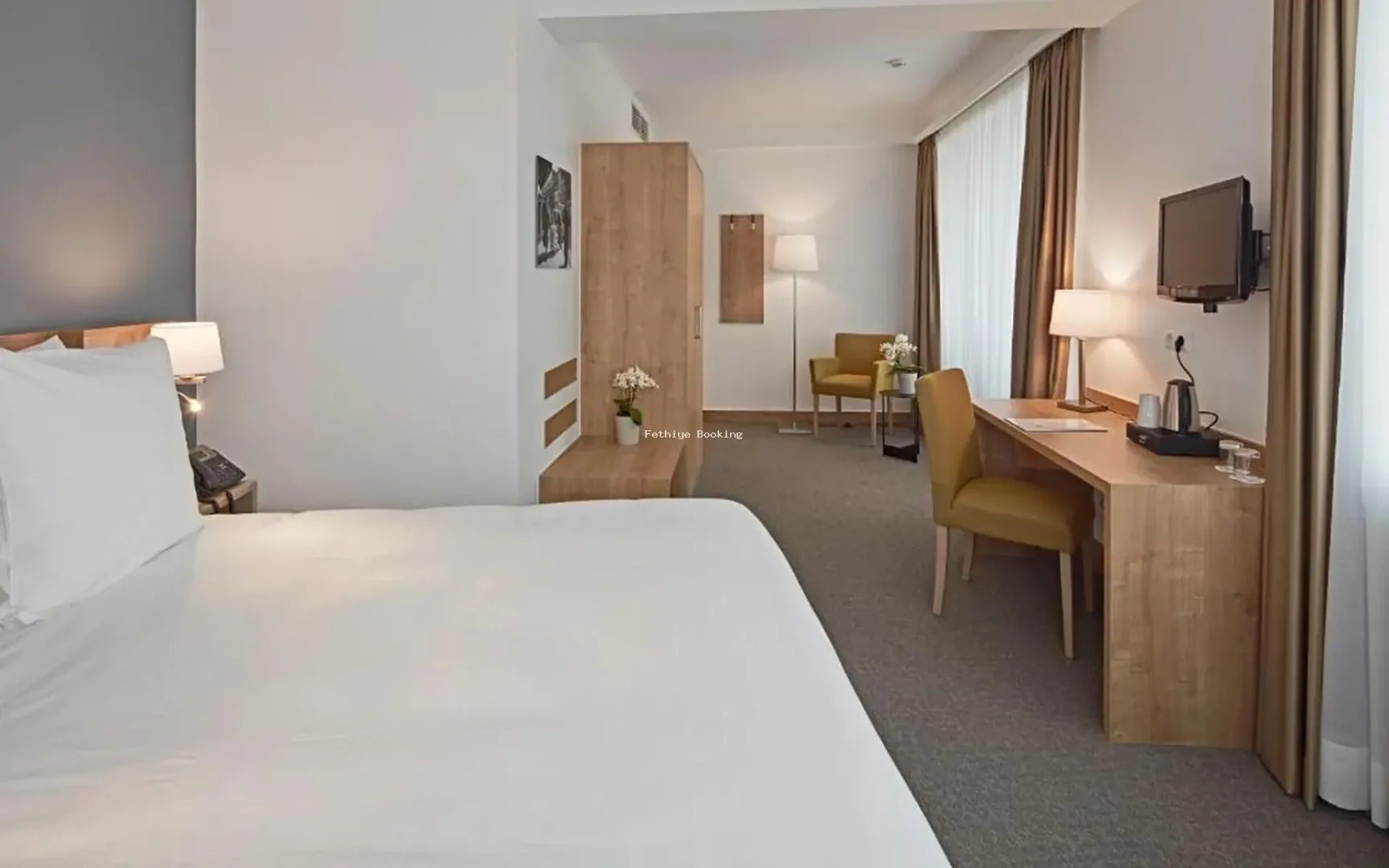 Grand City Hotel
